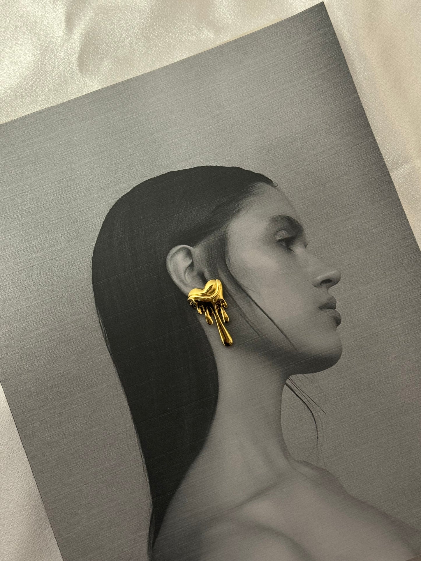 Melted Heart stud - Sheessence