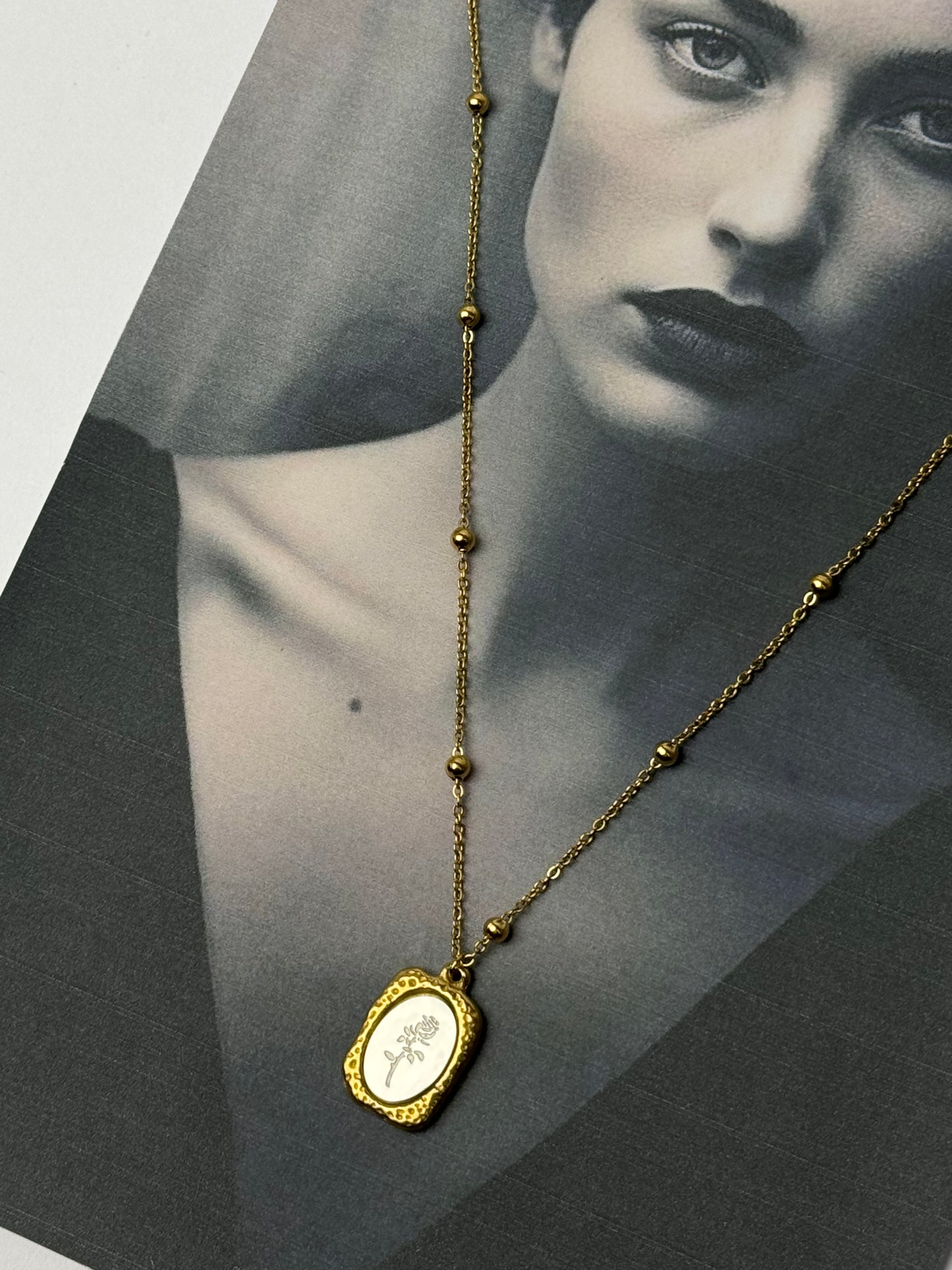 Anti-Tarnish Gold Tulip Necklace Sheessence