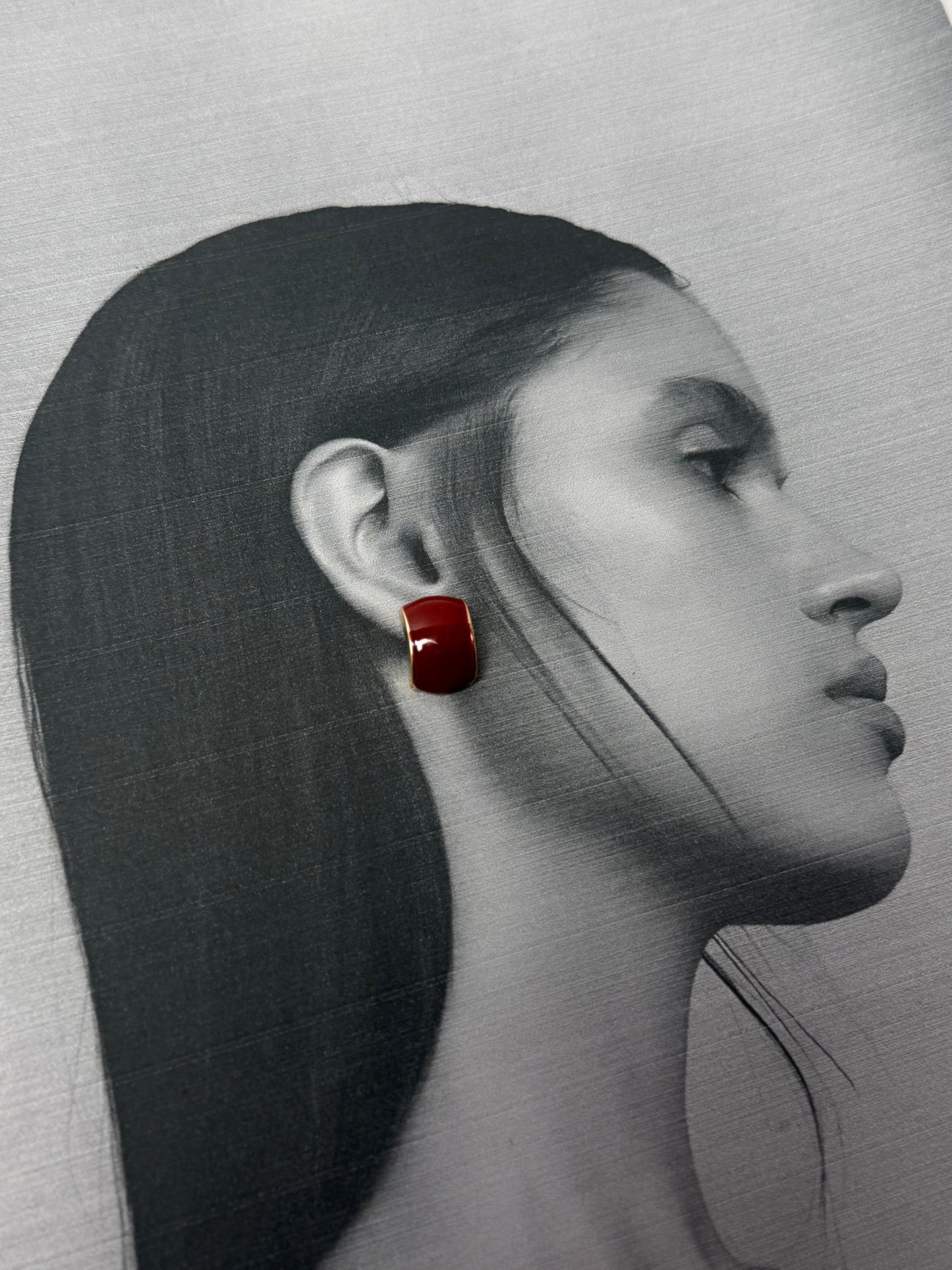 The Seoul Sleek Studs: Minimalist Oil Red & Gold