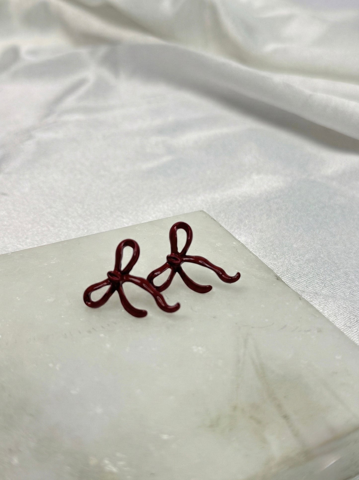 Pookie bow studs -SheEssence