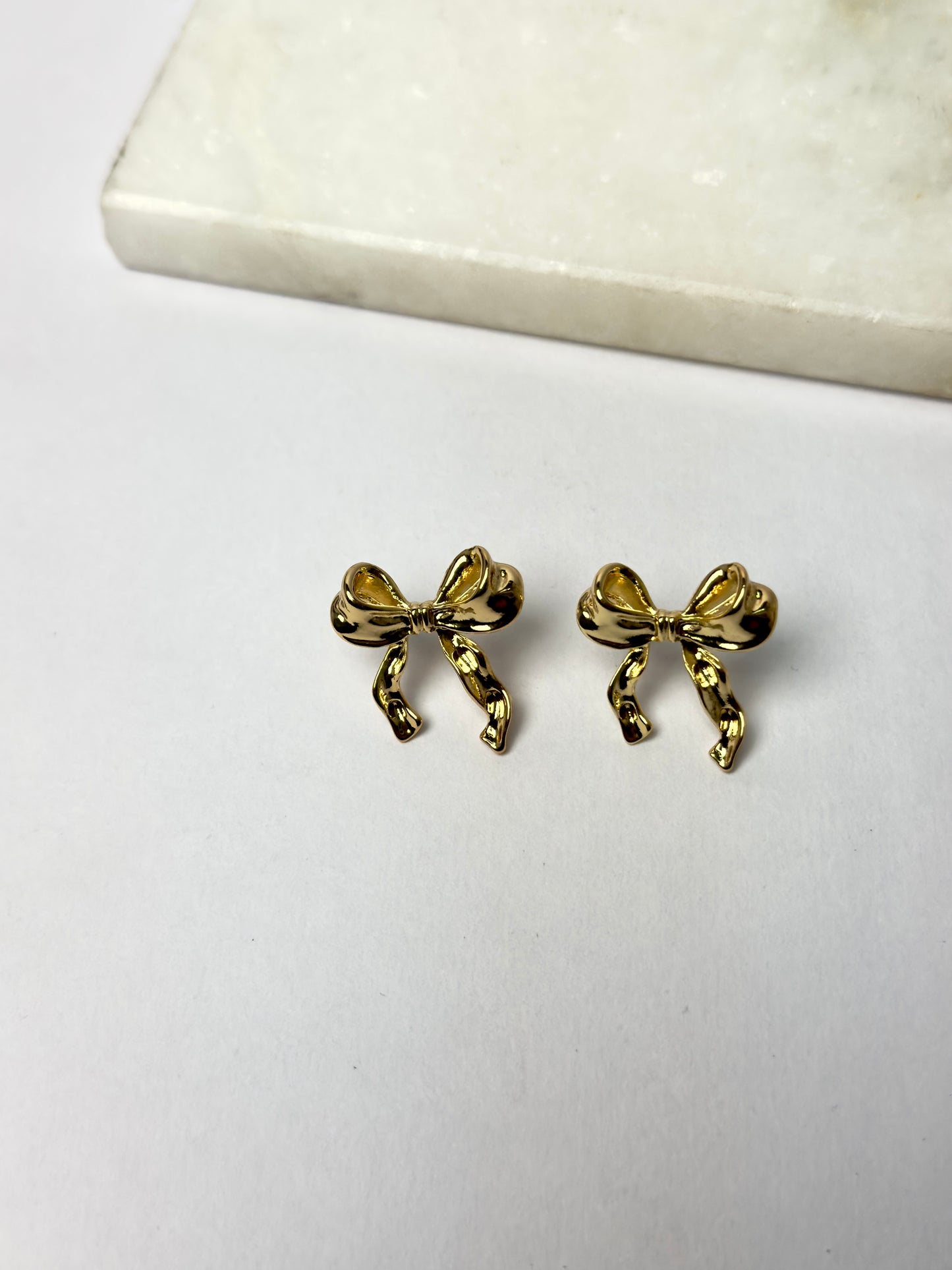 Bow studs