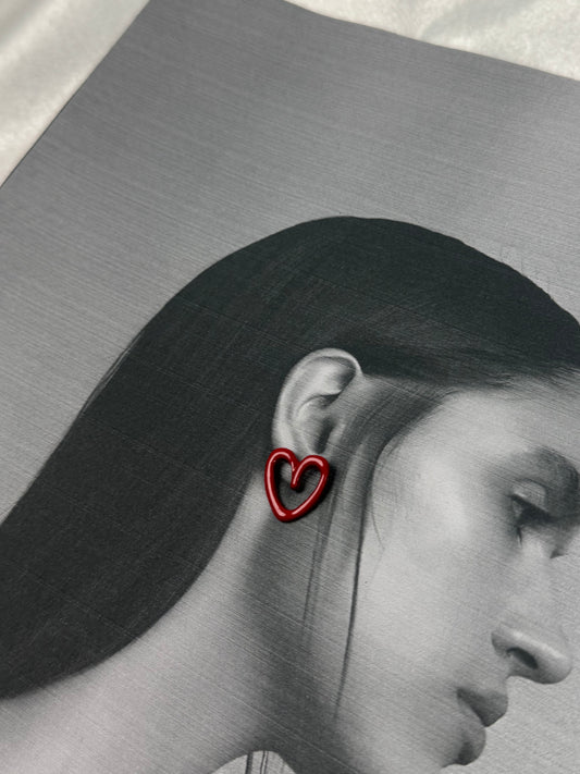 Seoul Street Noir Heart Studs Sheessence