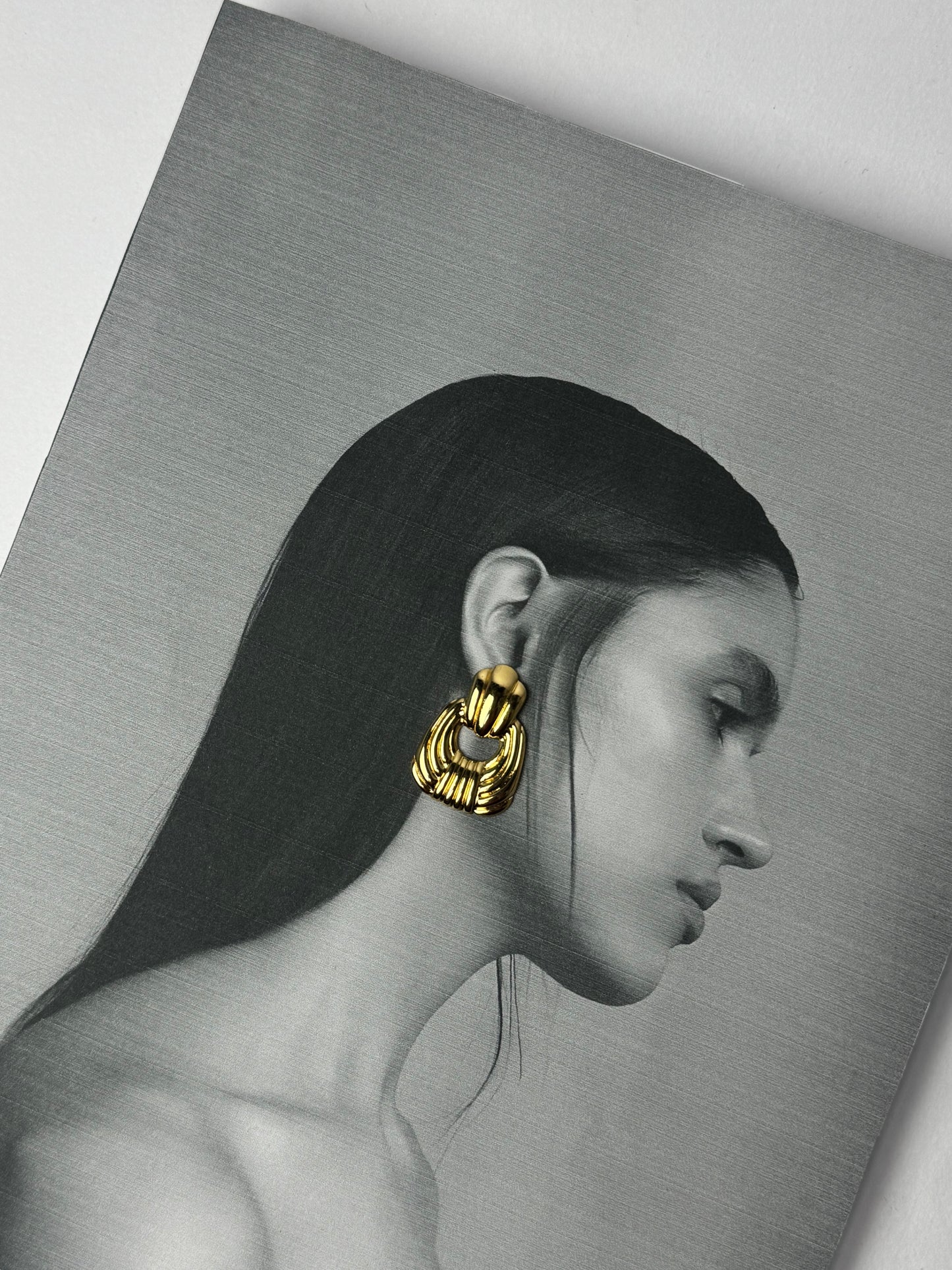 Everyday gold Stud -Sheessence