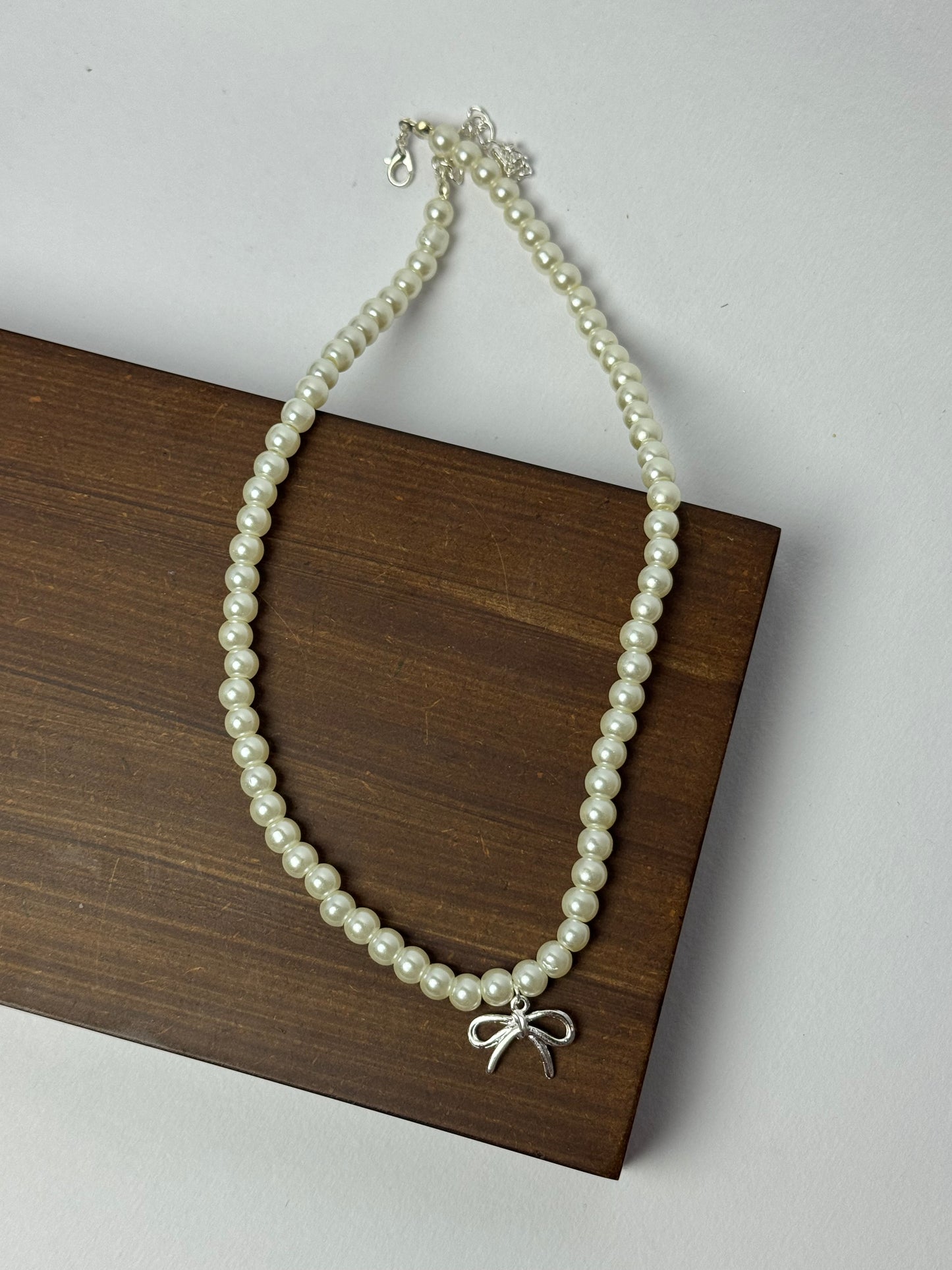 Preety pearl choker -￼Sheessence