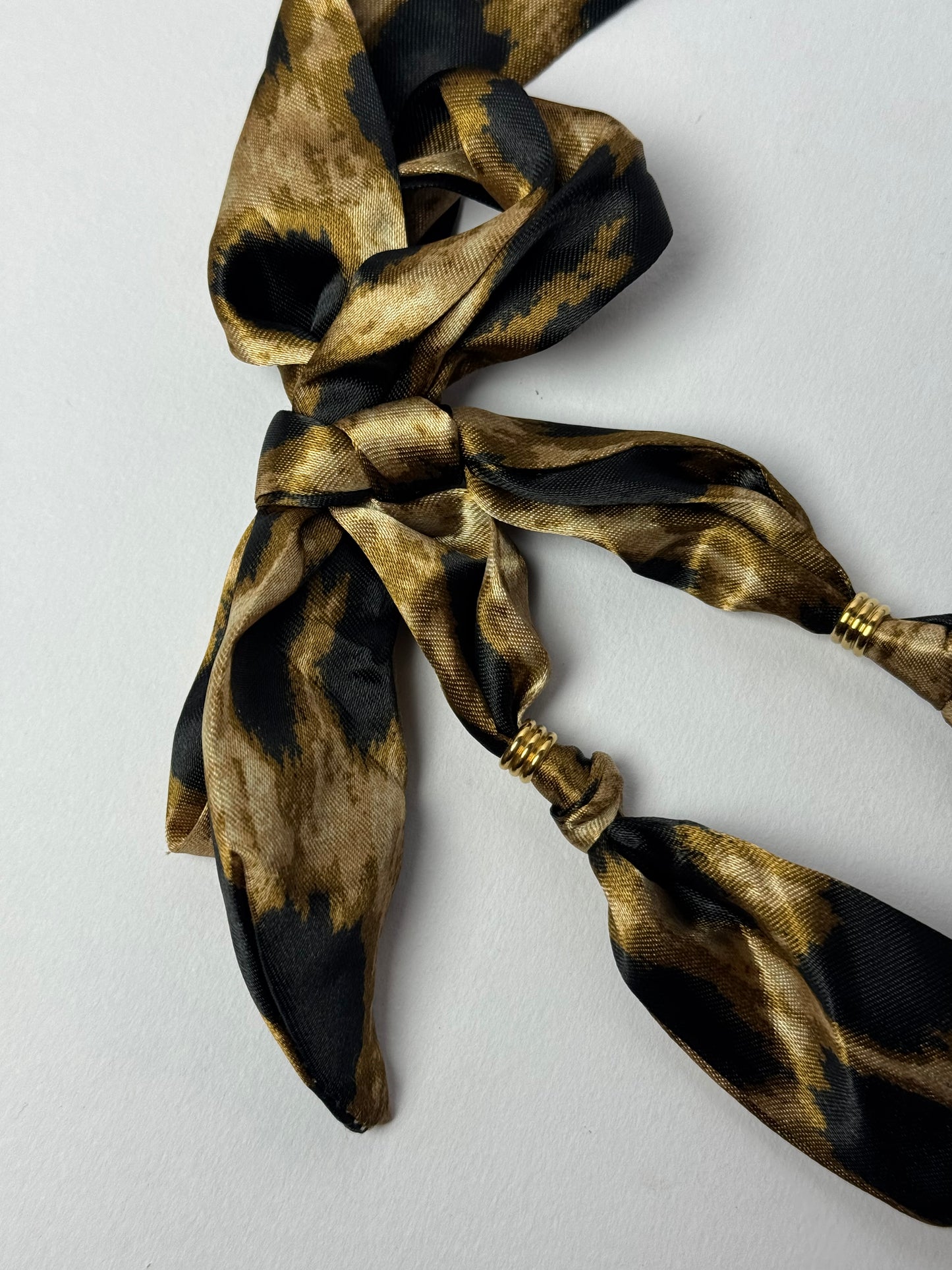 Scarf necklace with 18k gold plated golden heart - Sheessence
