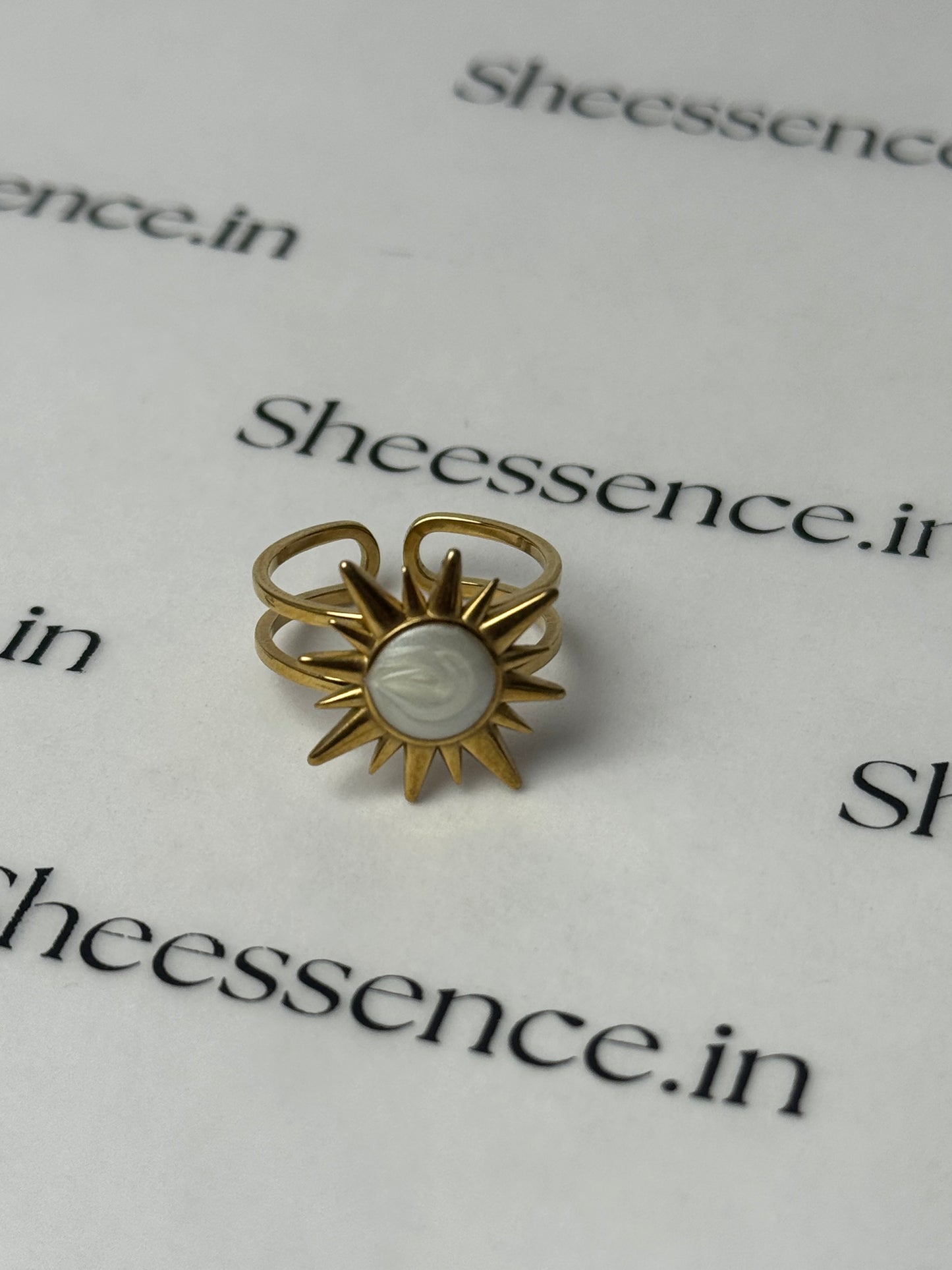 Celestial Sunburst Ring – 18k Gold Plated 304 Stainless Steel