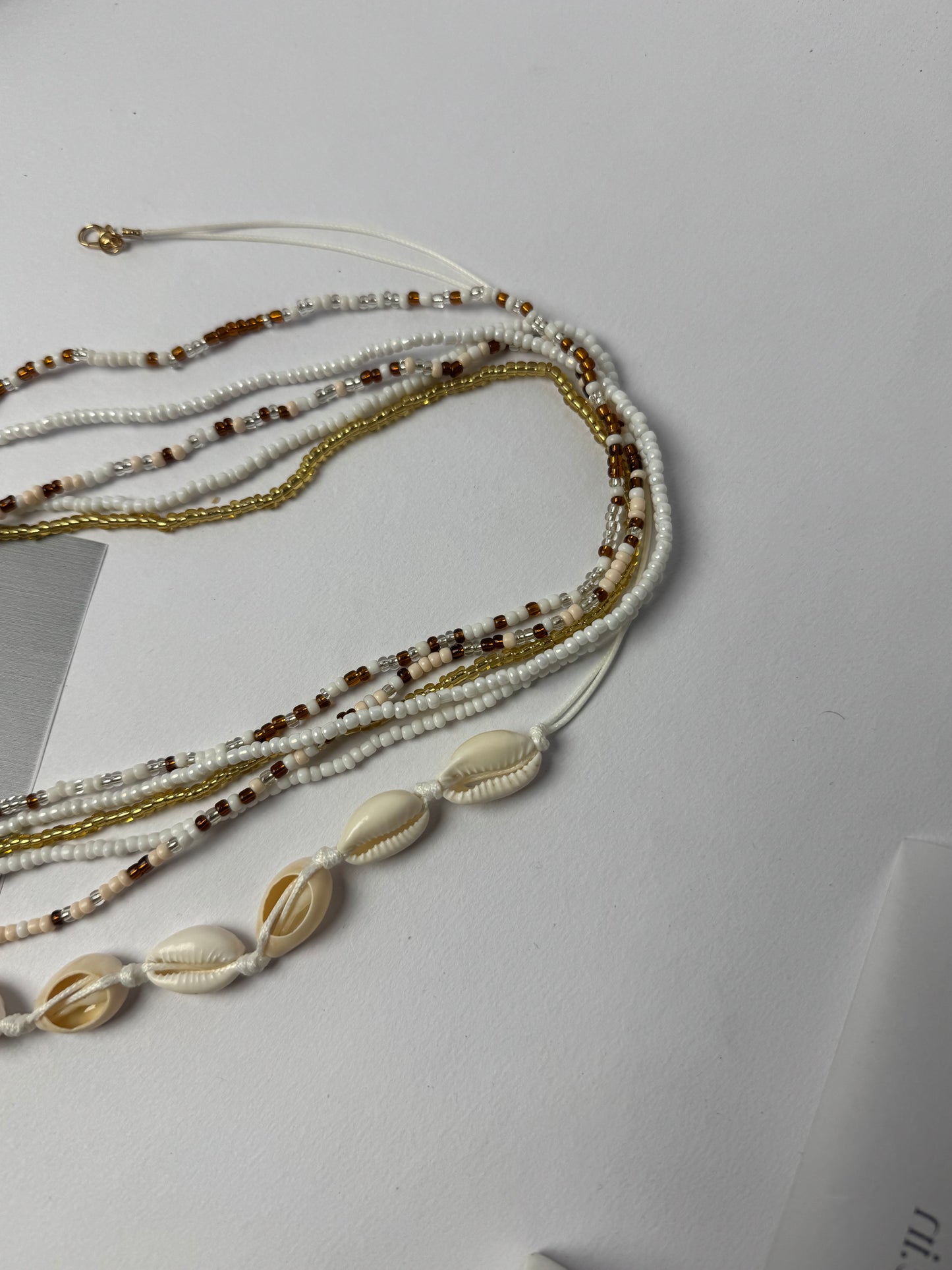 Multi-layered shell beaded  wasit chain Sheessence