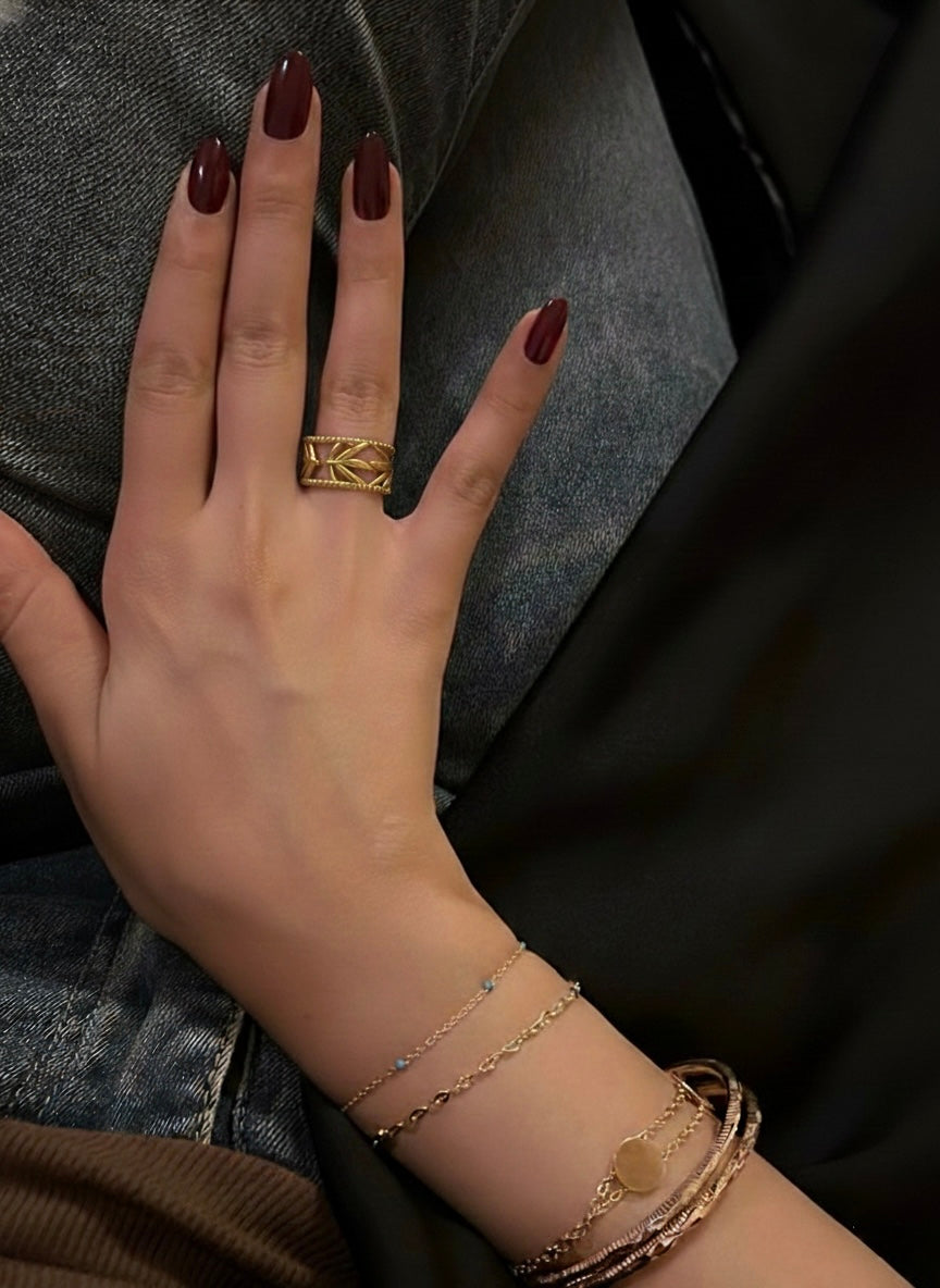 Flora Leaf Ring | Waterproof 18k Gold Stainless Steel