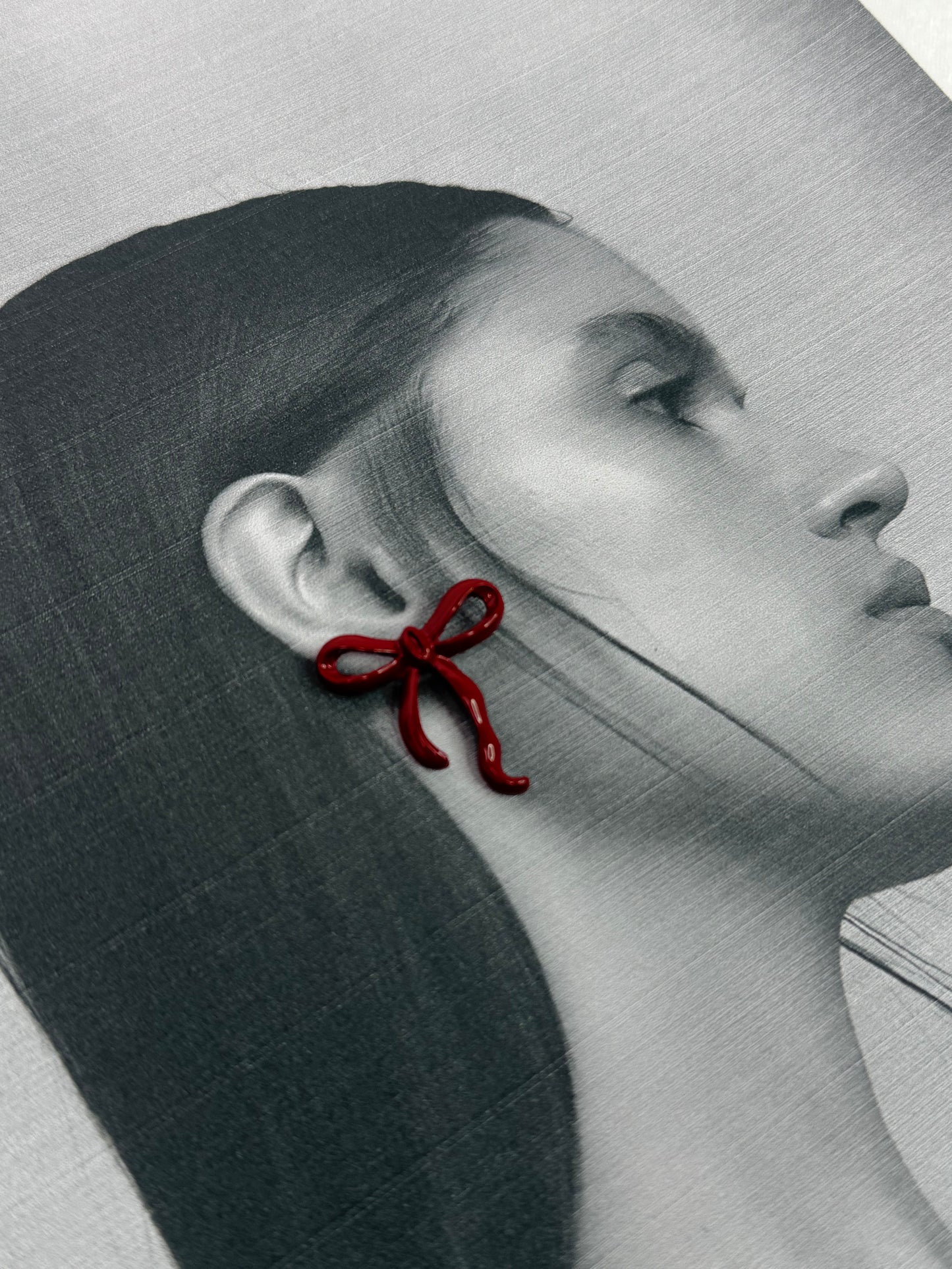 Pookie bow studs -SheEssence