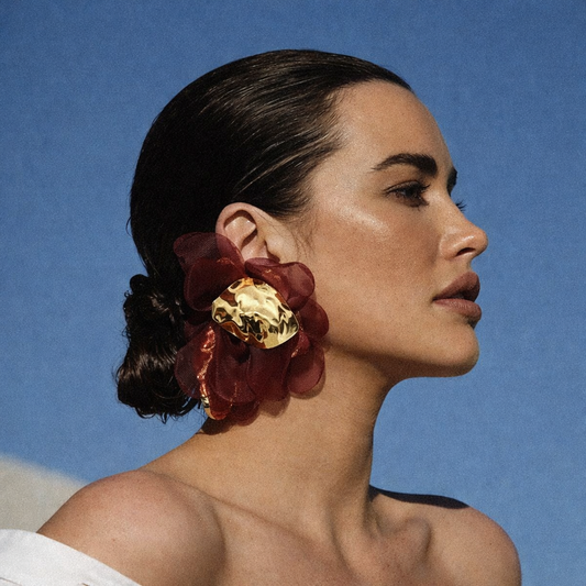 Petal & Plate Statement Sheessence