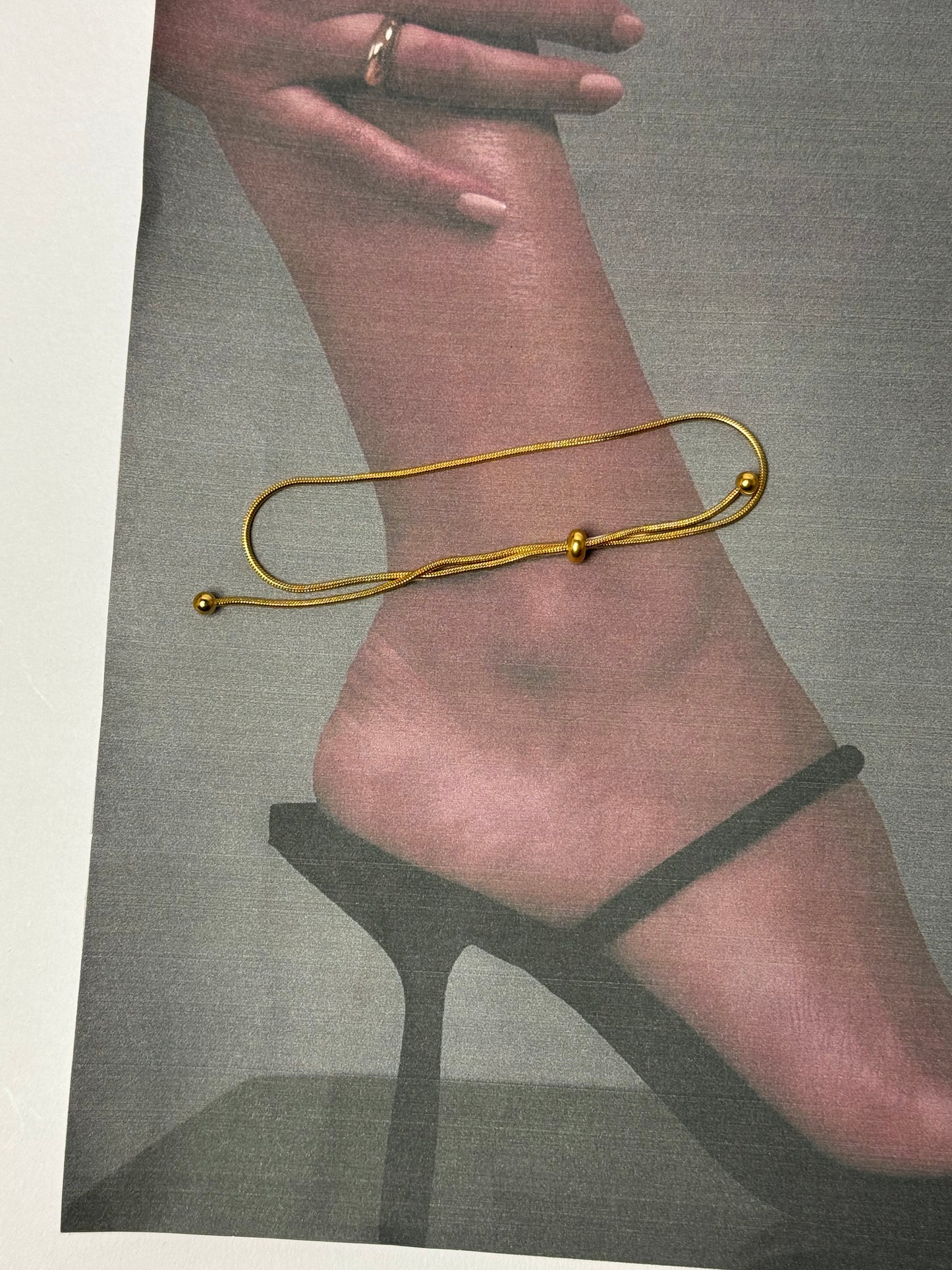 Golden Minimal Loop Anklet- waterproof & Anti tarnish
