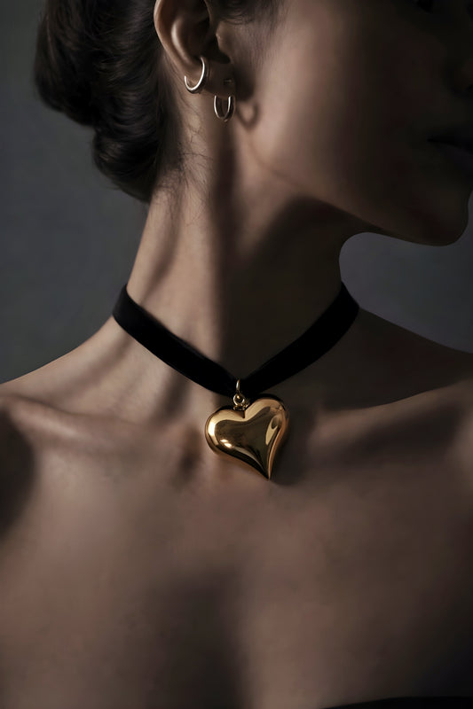 VELVET Heart pendant choker - Sheessence