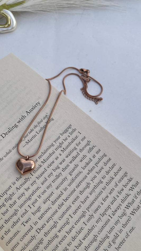 Rose gold stainless steel chain with heart pendant